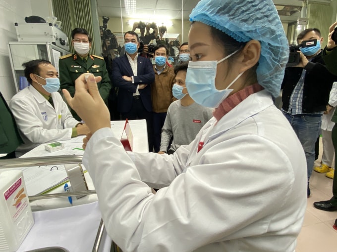 Tuyệt đối không để xảy ra tiêu cực, lợi ích nhóm trong việc mua bán, sử dụng vắc-xin (ảnh st)