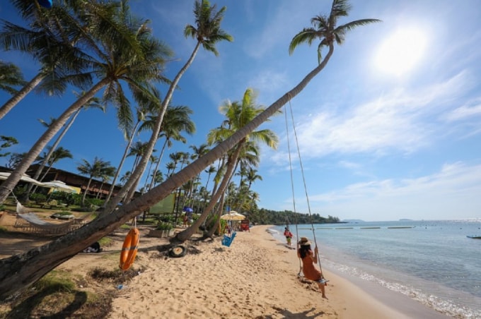 Bãi biển Bãi Trào ở Hòn Thơm.