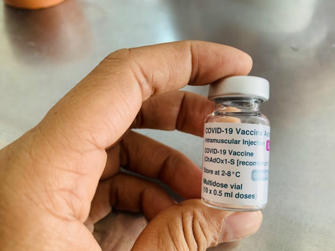 Vắc xin chích ngừa covid-19.