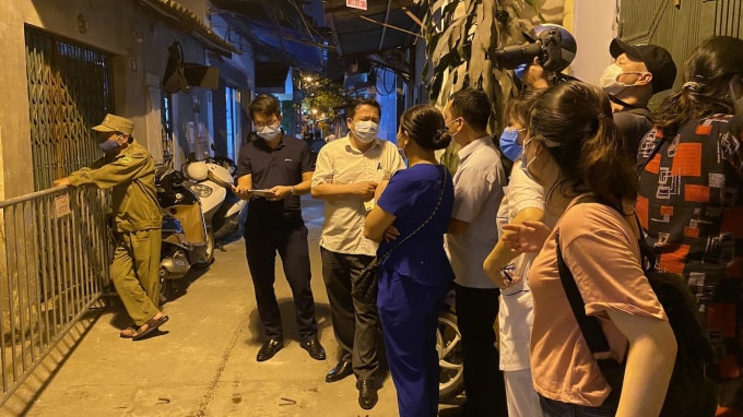 Ngách 87 ngõ 409 Kim Mã bị phong tỏa. Ảnh: TN