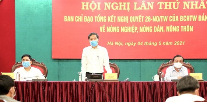 Ủy viên Bộ Chính trị, Trưởng Ban Kinh tế Trung ương, Trưởng Ban Chỉ đạo tổng kết Nghị quyết Trần Tuấn Anh phát biểu tại Hội nghị.