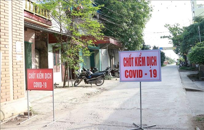 UBND tỉnh Hưng Yên yêu cầu người dân hạn chế ra tỉnh ngoài để phòng dịch COVID-19. Ảnh: TTXVN