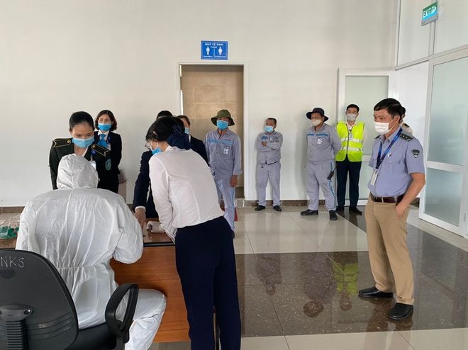 Có tất cả 39 người làm việc tại sân bay liên quan đến nữ nhân viên khách sạn Phú An, quận Hải Châu (TP. Đà Nẵng) mắc Covid-19, đều có kết quả xét nghiệm âm tính. Ảnh: TL