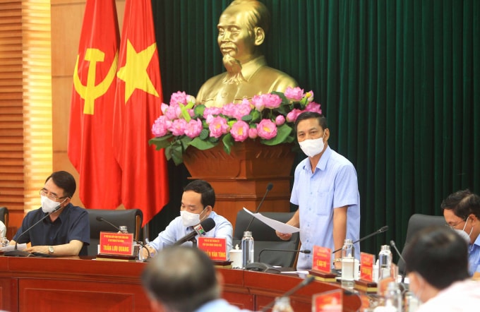 Ông Nguyễn Văn Tùng, Chủ tịch UBND TP Hải Phòng chỉ đạo hội nghị.