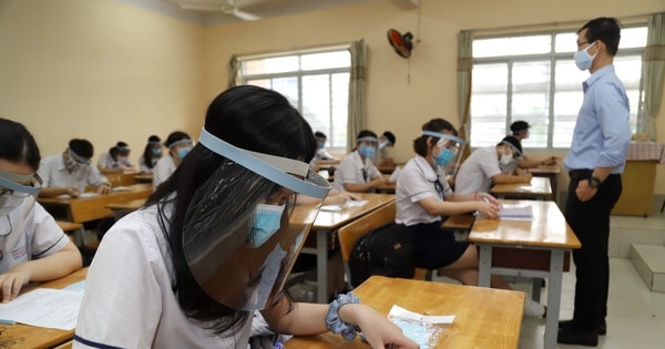 Để đảm bảo an toàn trong phòng, chống dịch Covid-19, toàn bộ 1.000 học sinh và giáo viên trường Tiểu học Nguyễn Bỉnh Khiêm ở TP. Pleiku (Gia Lai) được cơ quan chức năng cho phép cách ly y tế tại nhà. Ảnh: minh họa