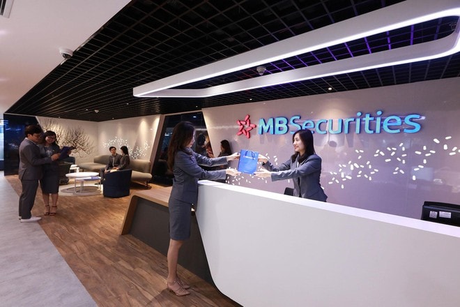 Chứng khoán MB bị “tuýt còi” vì huy động vốn trái quy định.