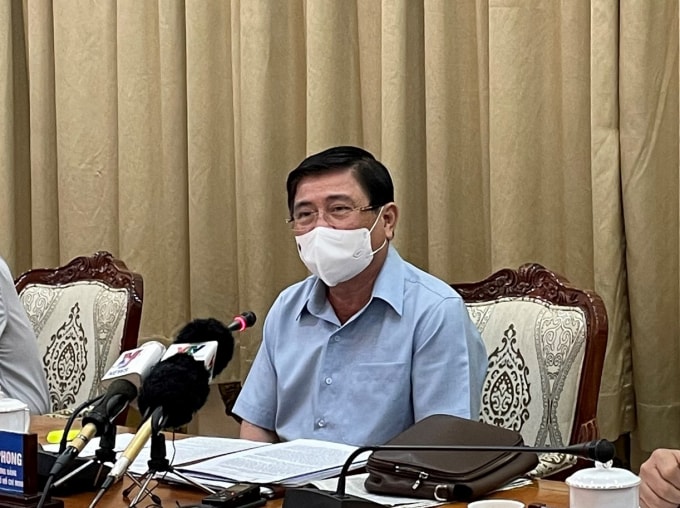 Chủ tịch UBND TP Hồ Chí Minh đề nghị rút giấy phép kinh doanh nhà hàng The King và yêu cầu UBND Quận 1 nghiêm túc chấp hành chỉ đạo của UBND TP.