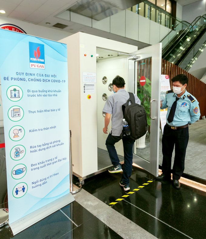 Buồng khử khuẩn tiếp tục phát huy tác dụng, góp phần phòng chống dịch bệnh tại trụ sở PV GAS.