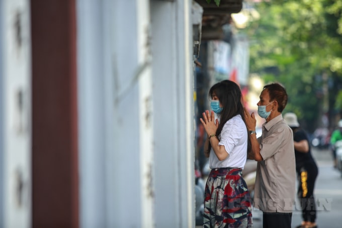Đến đây hầu hết là các bạn trẻ cầu bình an và đường tình duyên thêm may mắn.