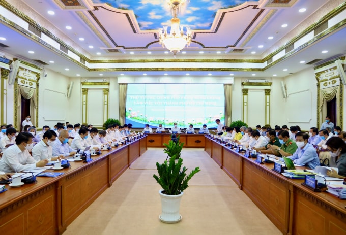 Toàn cảnh buổi làm việc.