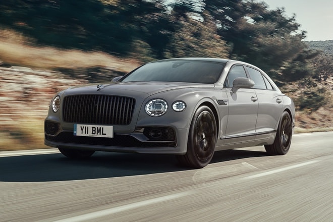Bentley Flying Spur 2022 có thêm màu sơn xám Cambrian Grey. Ảnh: Bentley