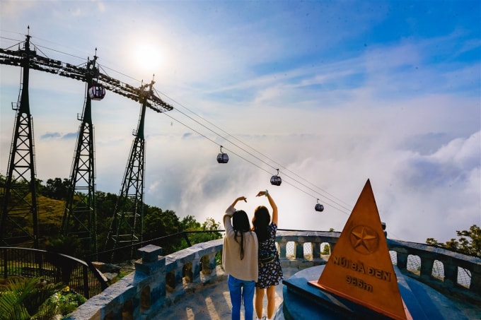 Đỉnh núi Bà Đen