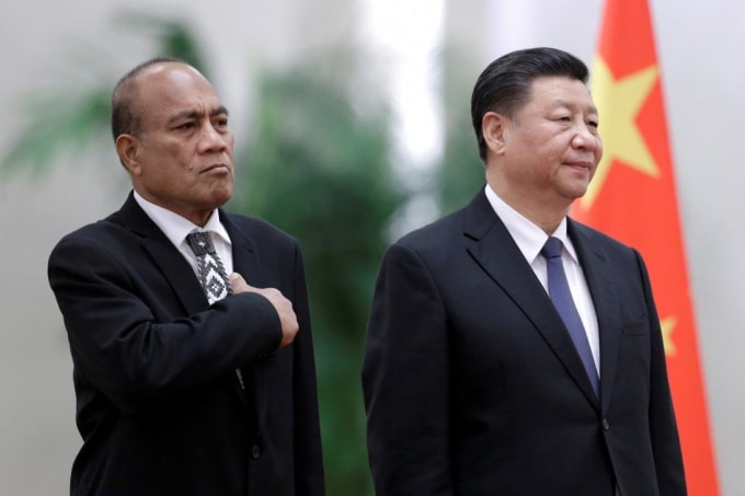 Tổng thống Kiribati Chủ tịch Trung Quốc Tập Cận Bình. Ảnh: SCMP