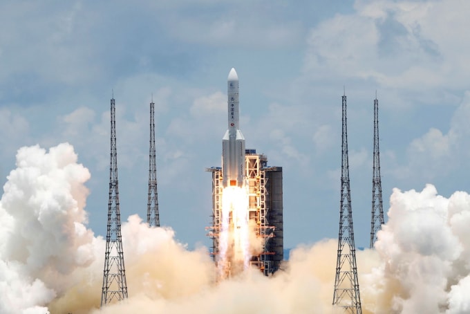 Tàu vũ trụ Trung Quốc đã đổ bộ thành công xuống Sao Hỏa - Ảnh: Reuters