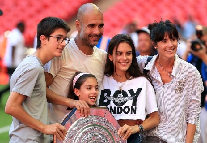 Maria là con gái lớn của HLV Pep Guardiola và người vợ Cristina Serra. Ảnh: Getty Images