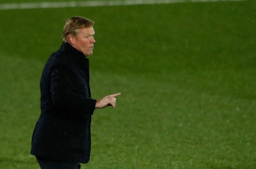 HLV Ronald Koeman chính thức lên tiếng, hé lộ tương lại tại Barca. Ảnh: TL