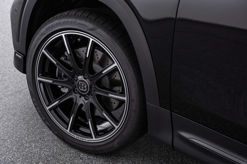 Mercedes-Benz GLB sở hữu gói độ Brabus. Ảnh: Carscoops