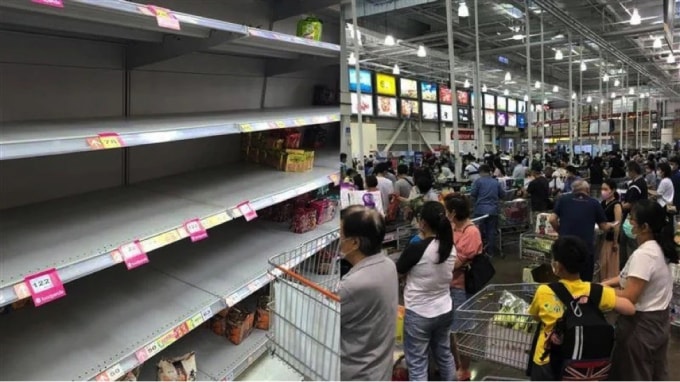 Người dân Đài Loan “càn quét” sạch các kệ hàng mì gói, giấy vệ sinh và những vật dụng khác. Ảnh: CNA.