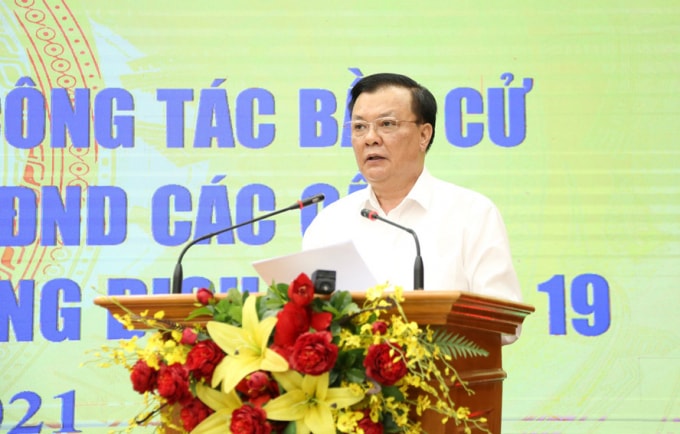 Bí thư Thành ủy Hà Nội Đinh Tiến Dũng phát biểu tại hội nghị.