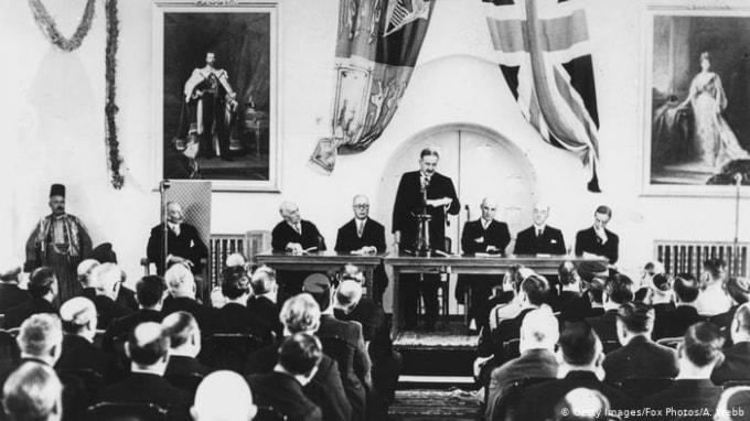 Lord William Peel kể lại những phát hiện của ủy ban về
