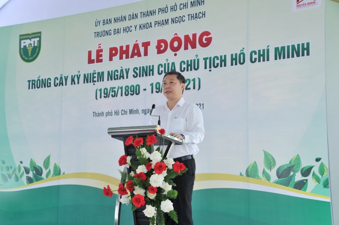 Phó Chủ tịch UBND TP. HCM Dương Anh Đức phát biểu tại lễ phát động trồng cây kỷ niệm 131 năm ngày sinh Chủ tịch Hồ Chí Minh.