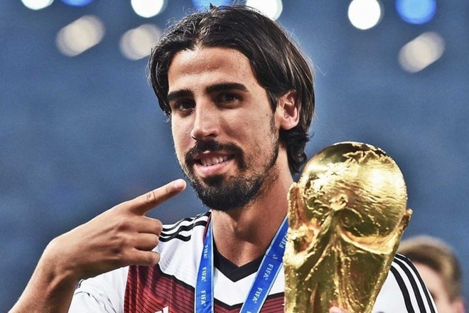 Tiền vệ Sami Khedira của đội Hertha Berlin (Đức) đã quyết định từ giã sự nghiệp “quần đùi áo số” ở tuổi 34 sau 15 năm thi đấu chuyên nghiệp. Ảnh: internet
