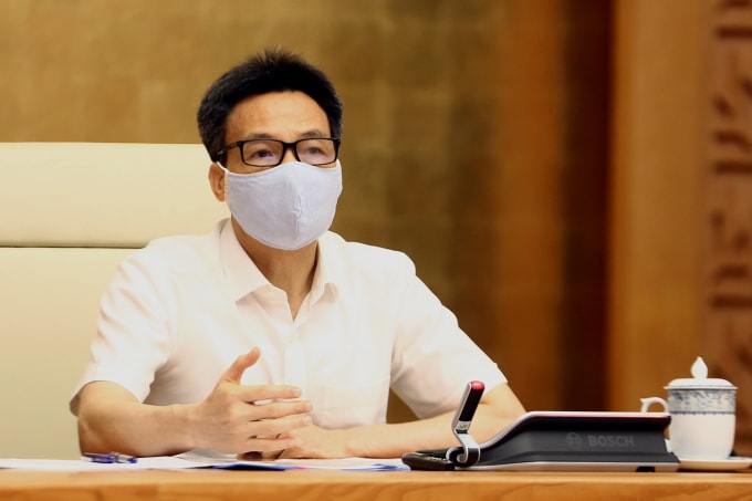 Phó Thủ tướng Vũ Đức Đam phát biểu chỉ đạo tại cuộc họp.