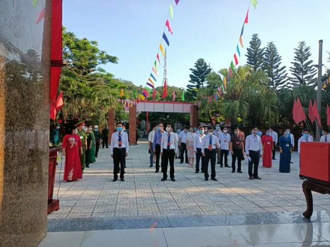 Từ 6h30 sáng, các điểm bầu cử tổ chức lễ khai mạc.