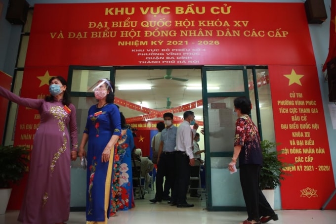 Số lượng cử tri toàn thành phố Hà Nội khoảng 5,4 triệu người, với 10 đơn vị bầu cử đại biểu Quốc hội, 30 đơn vị bầu cử đại biểu HĐND thành phố, 269 đơn vị bầu cử đại biểu HĐND cấp huyện, 3.056 đơn vị bầu cử đại biểu HĐND cấp xã và 4.831 khu vực bỏ phiếu đã thực hiện đúng quy trình các bước, bảo đảm tiến độ.
