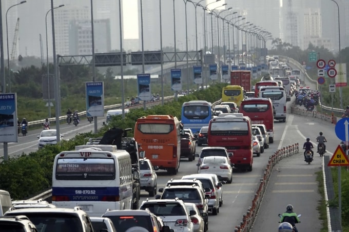 Điều chỉnh, tổ chức lại giao thông tuyến cao tốc Thành phố Hồ Chí Minh - Long Thành - Dầu Giây nhằm giảm thiểu tình trạng ùn tắc giao thông. Ảnh minh họa