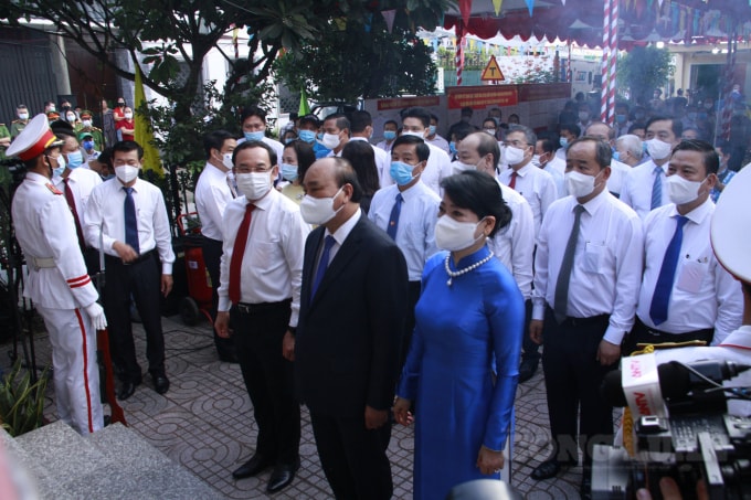 Chủ tịch nước Nguyễn Xuân Phúc dự buổi lễ khai mạc bầu cử