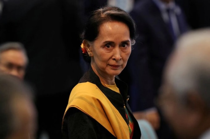Bà Aung San Suu Kyi lần đầu ra hầu tòa kể từ sau cuộc đảo chính ngày 1/2 - Ảnh: Reuters
