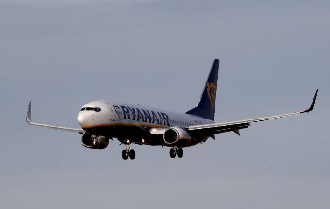 Máy bay của hãng hàng không Ryanair bị buộc phải hạ cánh tại Minks - Ảnh: Toms Kalnins/EPA-EFE