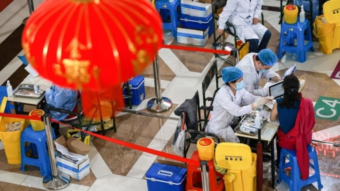 Người dân tiêm vaccine COVID-19 của Tập đoàn Biotec Quốc gia Trung Quốc ở Thẩm Dương, tỉnh Liêu Ninh. Ảnh minh họa
