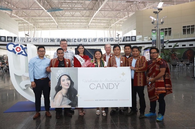 Cộng đồng người Myanmar tại Mỹ chào đón Thuzar Wint Lwinp ở lại.
