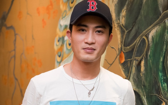 Nam diễn viên Doãn Quốc Đam trước đây thường khá biến hóa trong vai diễn nhưng lại trùng lặp nhân vật ở hai phim gần nhất.