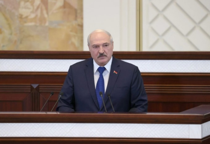 Tổng thống Belarus Alexander Lukashenko phát biểu trước Quốc hội ngày 26/5 - Ảnh: Reuters