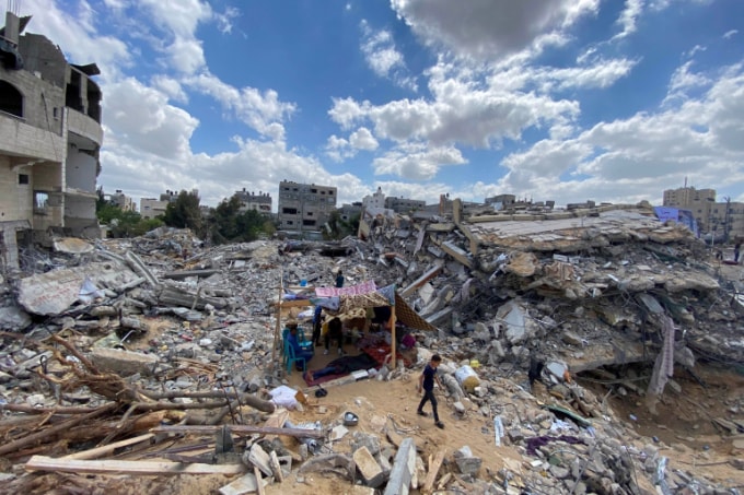 Dải Gaza hoang tàn sau các vụ không kích của Israel. Ảnh: AJ
