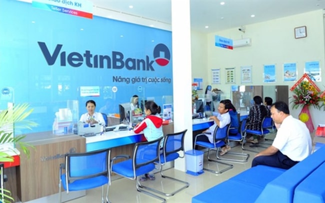 Việc hỗ trợ mua vắc xin tiêm phòng cho cán bộ và người thân sẽ giúp cán bộ yên tâm công tác, đảm bảo hoạt động thường xuyên liên tục của ngân hàng cũng như an toàn của khách hàng.