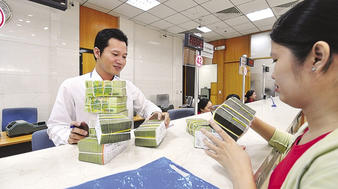 Theo các chuyên gia kinh tế nếu tiền không chảy vào doanh nghiệp sản rất sẽ thiếu bền vững.