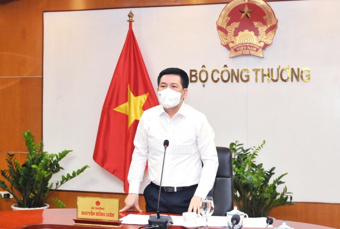 Ông Nguyễn Hồng Diên, Bộ trưởng Bộ Công Thương vừa yêu cầu Tổng Cục Quản lý thị trường ngăn chặn các hiện tượng đầu cơ, găm hàng, sốt giá thép.