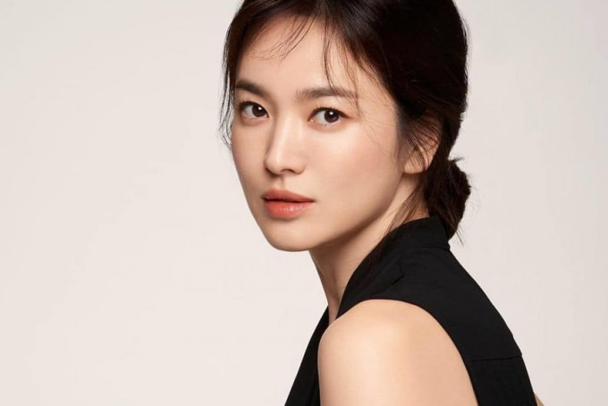 Song Hye Kyo giảm tần suất đóng phim những năm qua nhưng vẫn là cái tên đắt giá với các nhãn hàng.