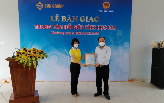 Bàn giao trung tâm ICU lớn nhất miền Bắc tại Bắc Giang do Sun Group tài trợ.