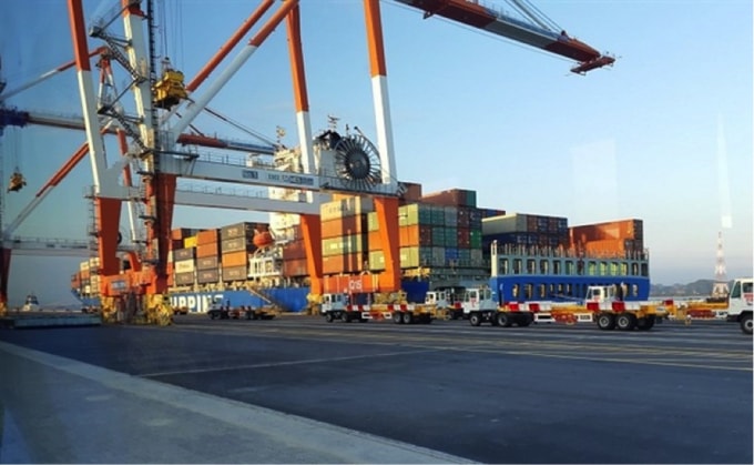 Chi phí dịch vụ logistics của Việt Nam rất cao là do hạ tầng logistics vẫn còn nhiều tồn tại, bất cập.