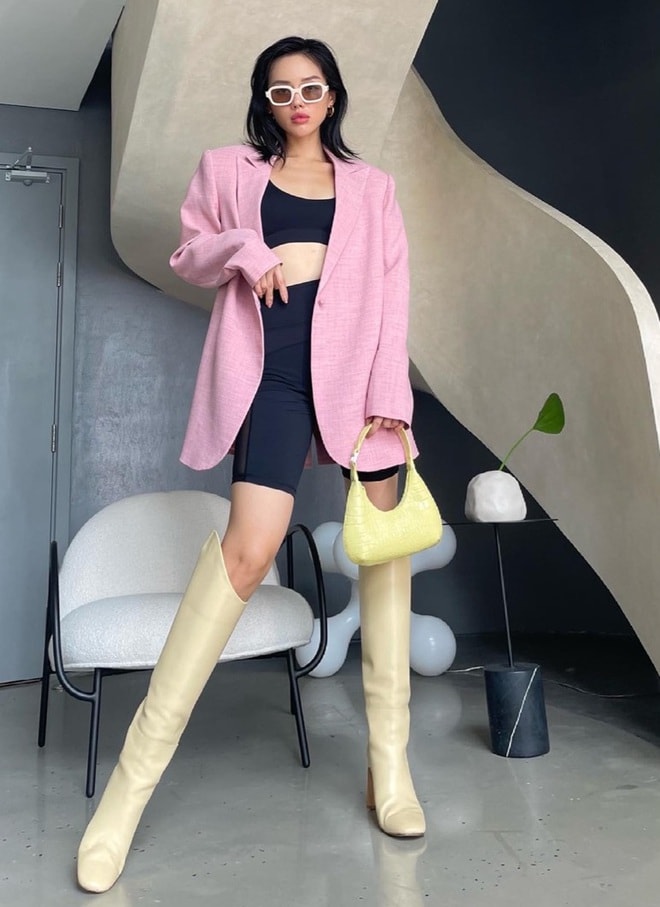Trên trang cá nhân, cựu thí sinh The Face Khánh Linh chia sẻ với khán giả loạt bài tập đơn giản để đốt mỡ thừa mà không cần tạ.