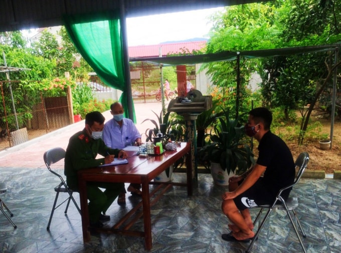 Công dân không chấp hành nghiêm túc cách ly tại nhà bị công an xã Kỳ Bắc (huyện Kỳ Anh, Hà Tĩnh) xử phạt