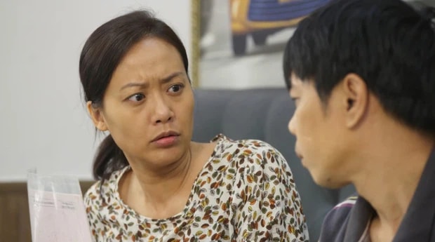 Hạnh thất vọng cùng cực khi biết ý định của chồng đối với cuốn sổ đỏ mới lấy về.