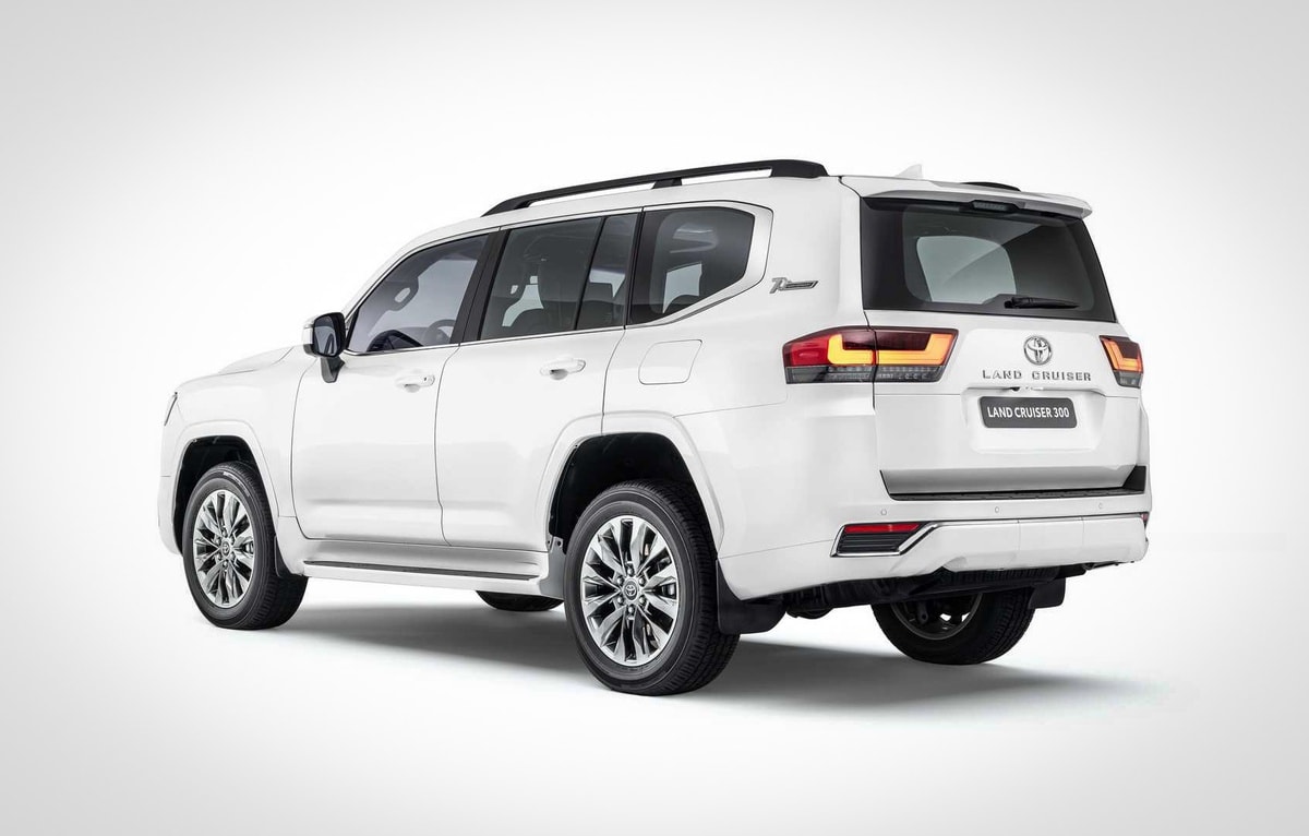 Toyota Land Cruiser 300. Ảnh: Motor1
