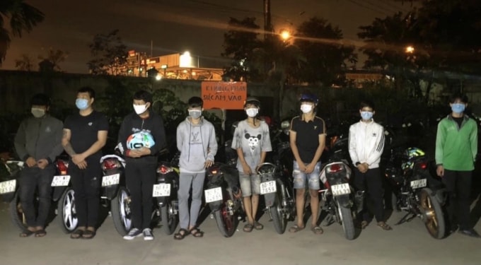 Nhóm thanh thiếu niên tụ tập đua xe trái phép tại Đồng Nai