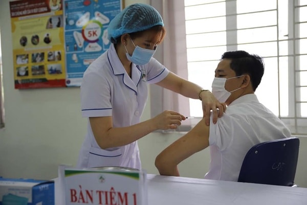Bộ Y tế đề nghị các tỉnh, thành phố cần hoàn thành tiêm vaccine đợt 3 trước ngày 18/6